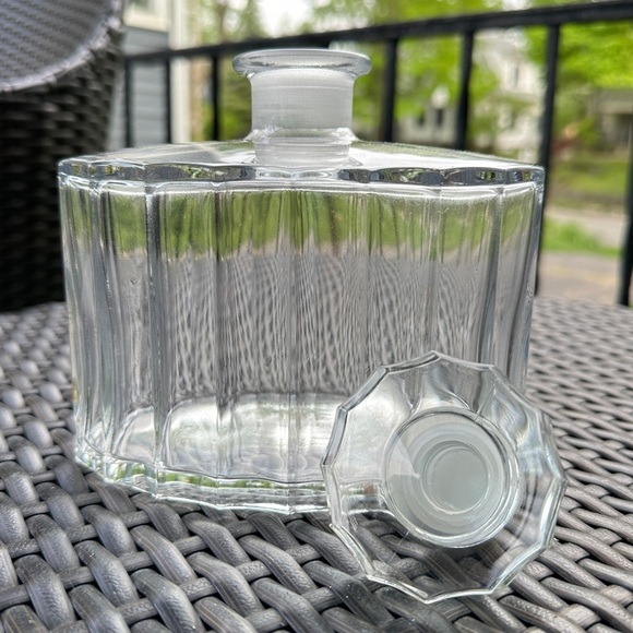 Luigi Bormioli Light and Music Glass Crystal Decanter - Picture 13 of 16